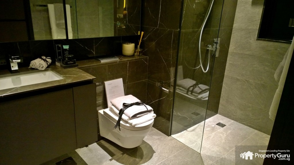 3-bedroom premium master bathroom