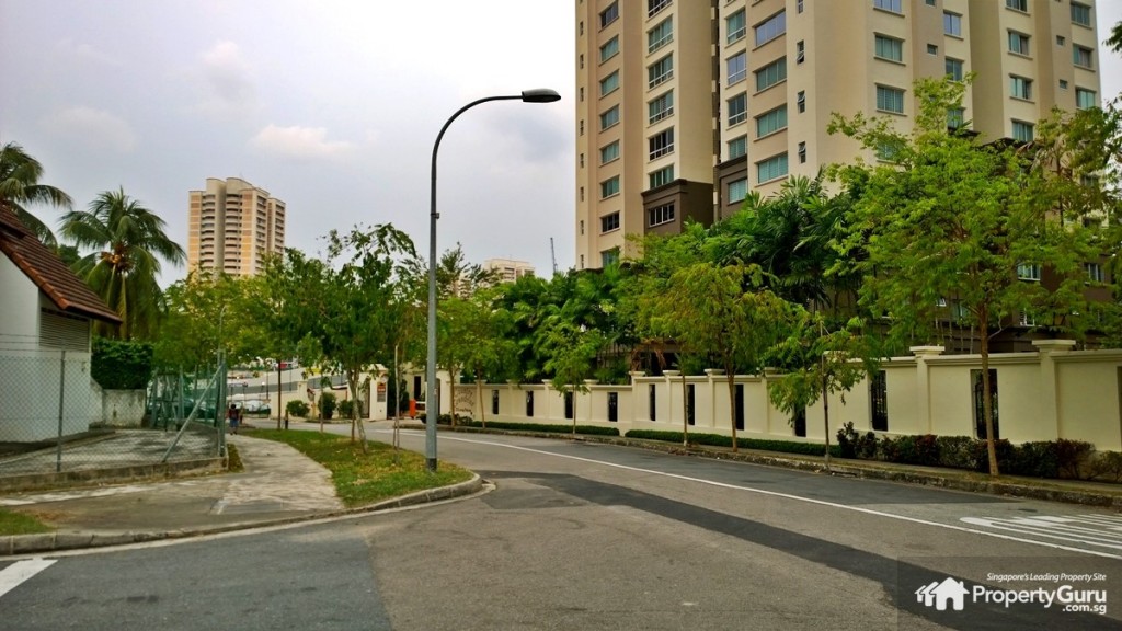 Toward Bright Hill MRT station along Lorong Puntong