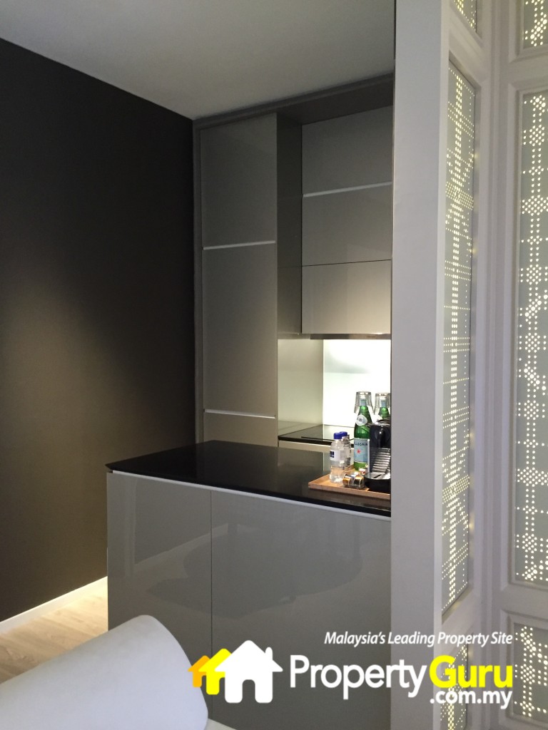 expressionzIMG_1105ex19