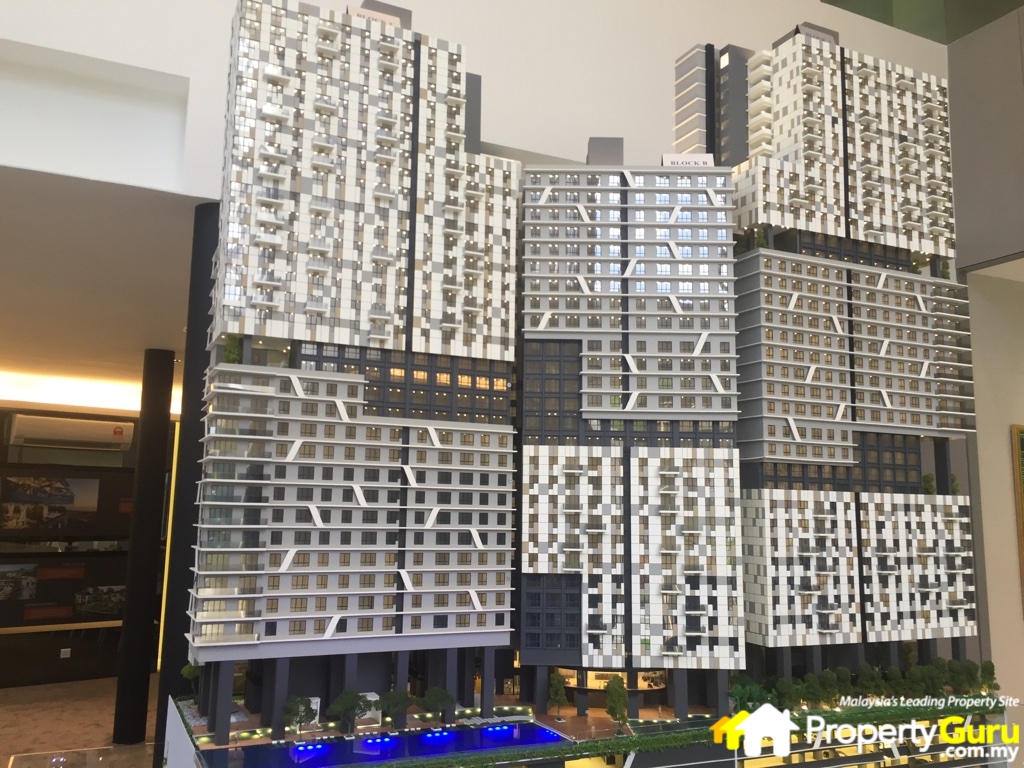 002 Novum - Scale Model (ii)