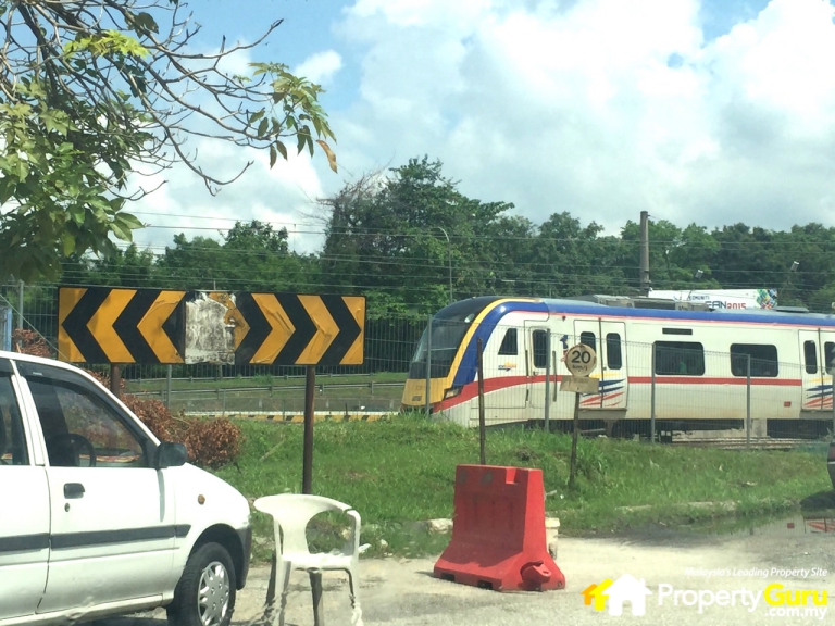 004 Tropicana Metropark - KTM