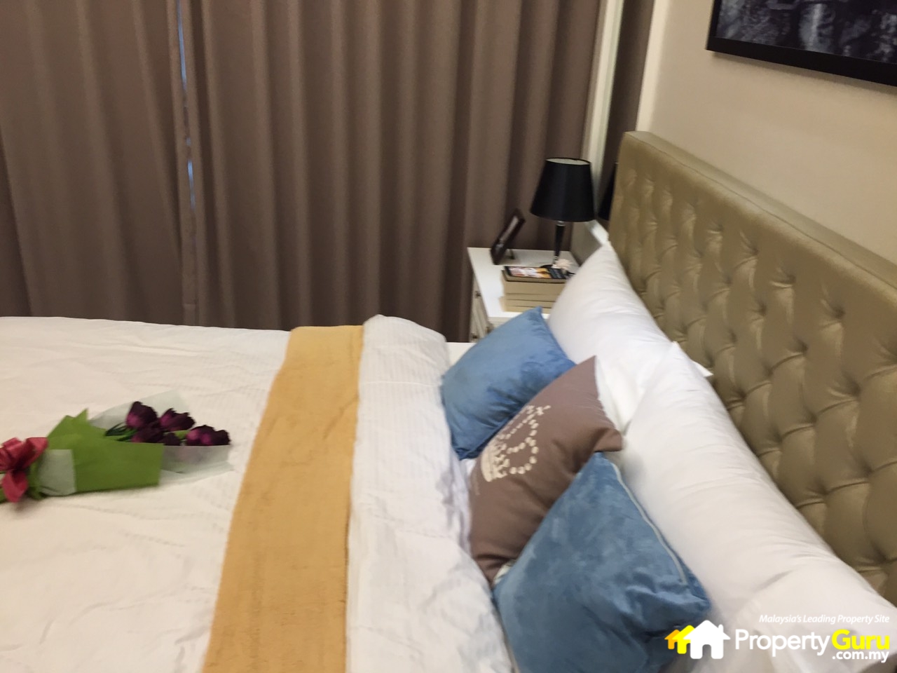 006 Parisian Tower - Bedroom