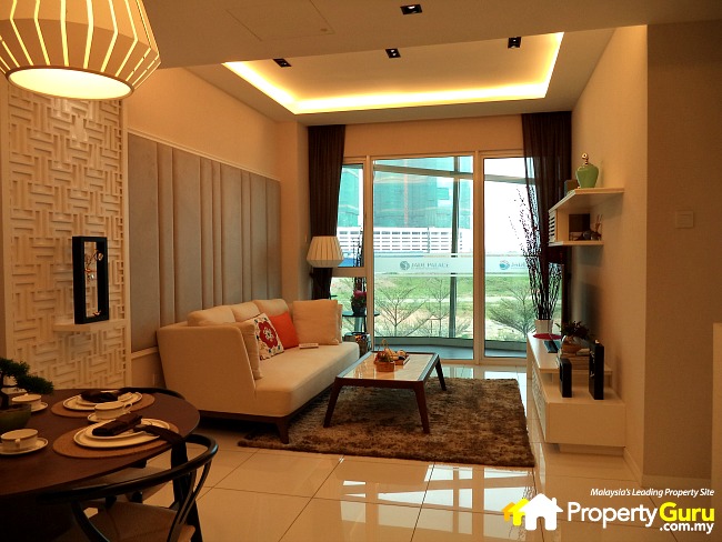 In an actual unit, there will be a full ceiling instead of what’s featured here