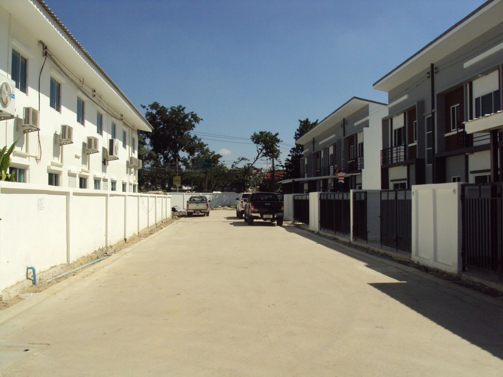 Lio Ratthanathibet -Westgate