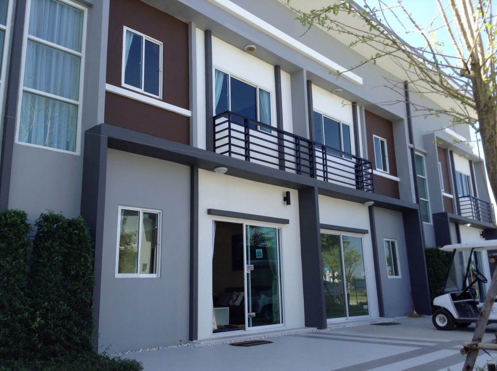 Lio Ratthanathibet -Westgate