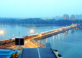 Pinnacle 014 The Causeway To Singapore