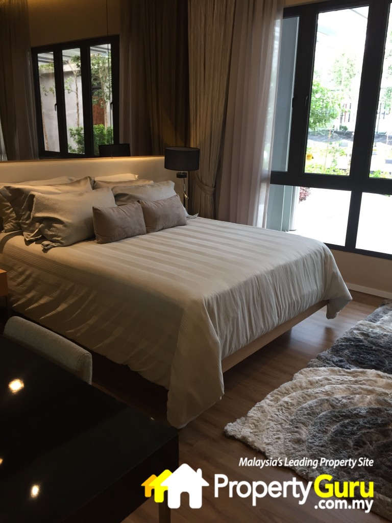 bennington sales E4IMG_2286