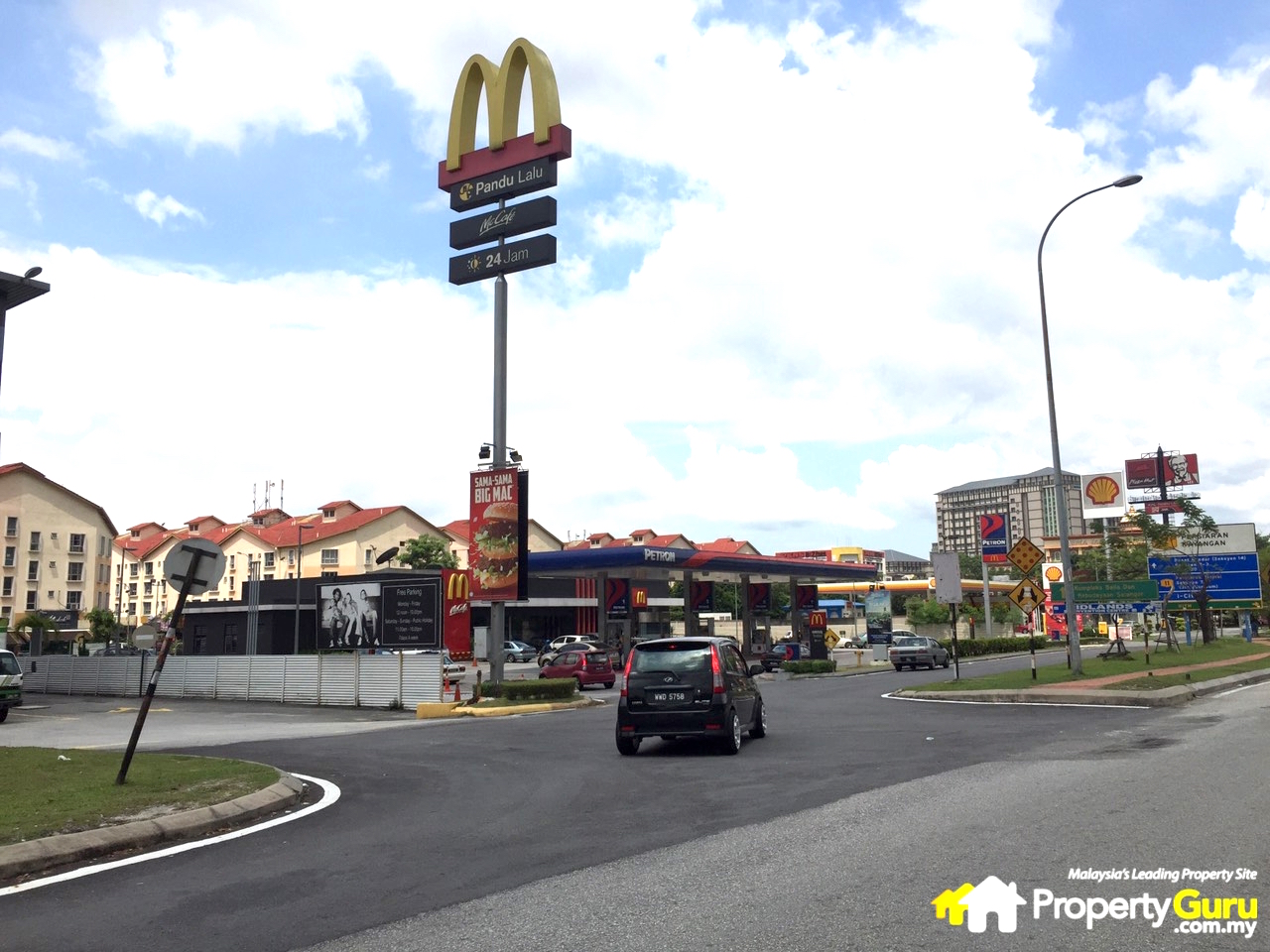 003 i-Suites - Surroundings