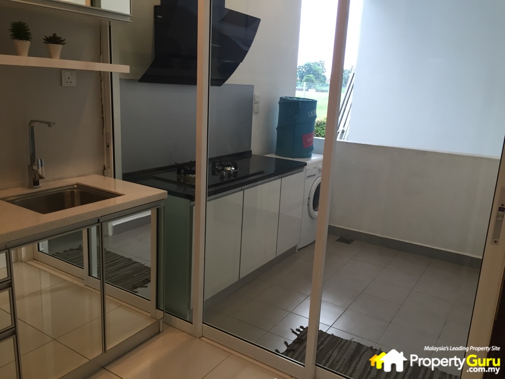 006 The Lead Residences - Yard