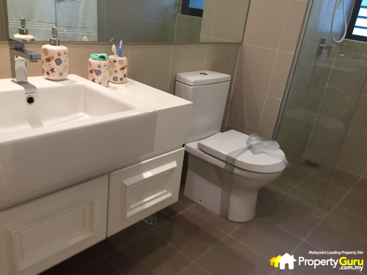 008 i-Suites - Bathroom