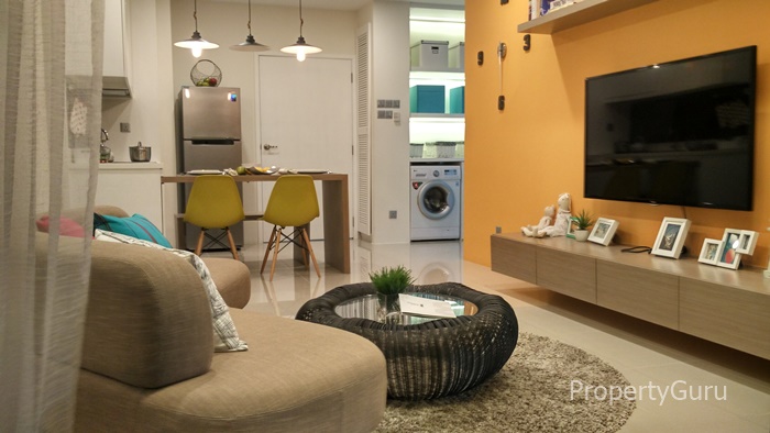 015 3rd Avenue- Living hall