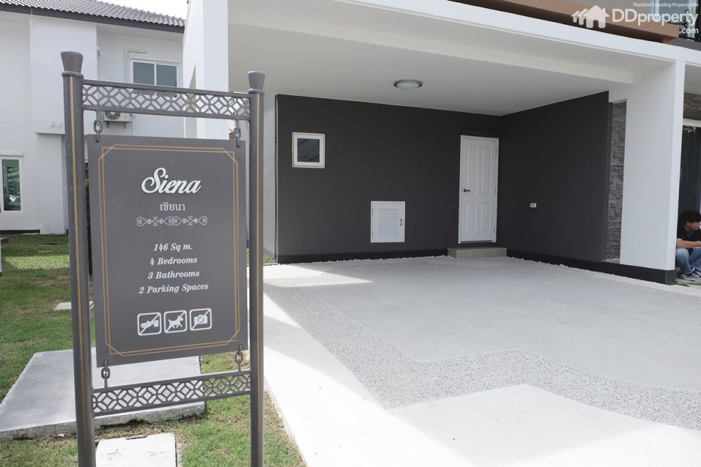 1 Golden Village PicDSCF1227-017