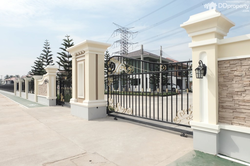 21.4 Golden Village PicDSCF1224-014