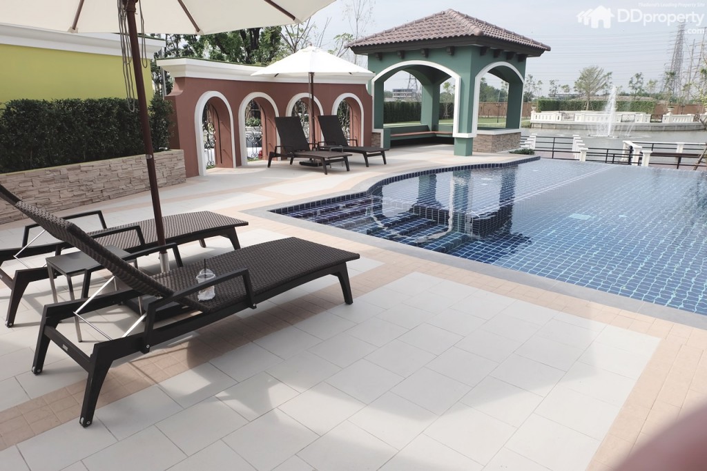 35 Golden Village PicDSCF1216-006