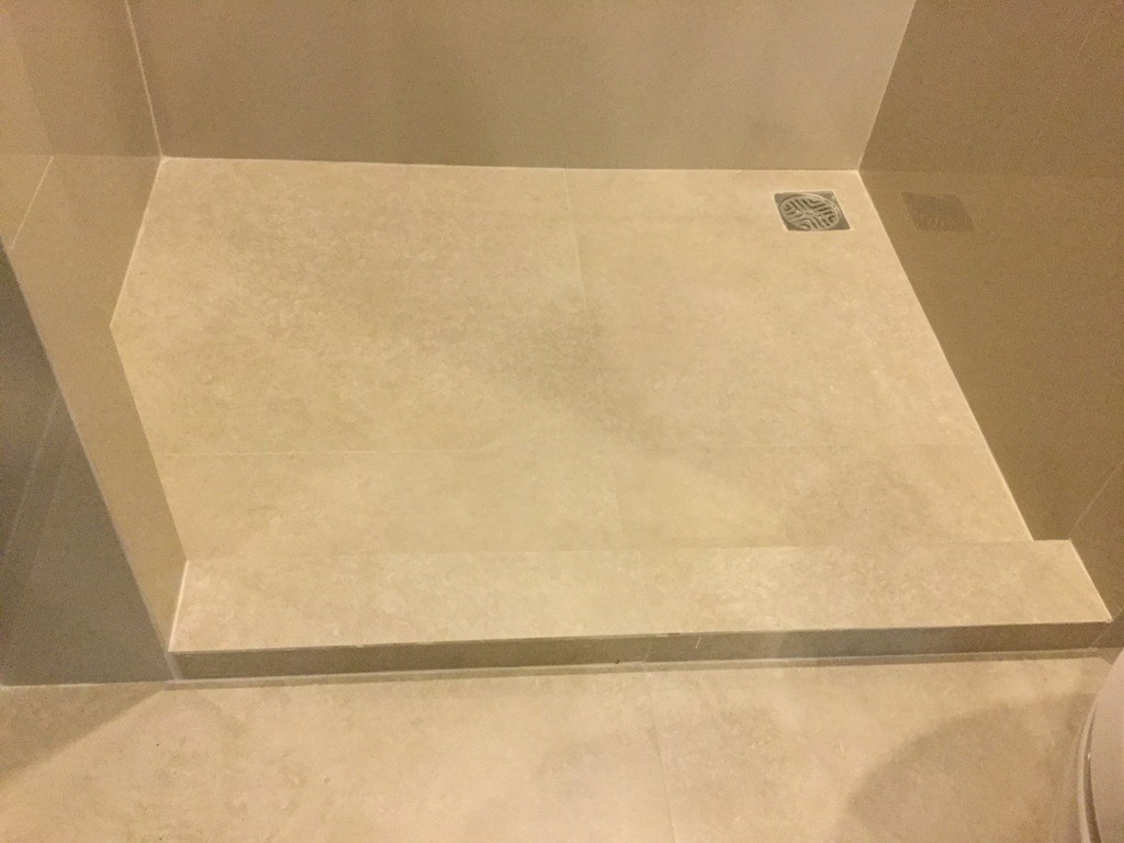 กระเบื้องเซรามิคบริเวณห้องครัว,ห้องน้ำและระเบียง