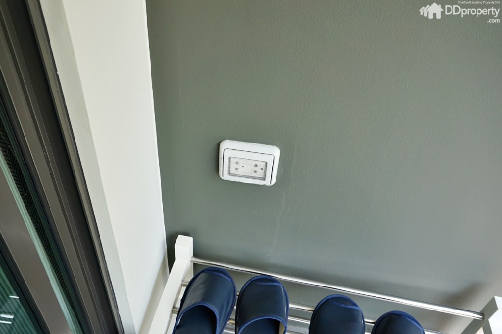 outlet เต้าปลั๊กอเนกประสงค์บริเวณหน้าบ้าน