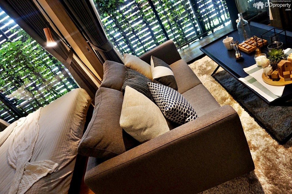 ในส่วนนี้จะเป็นจุดกั้นระหว่างห้องนอนกับโซนนั่งเล่นด้วย