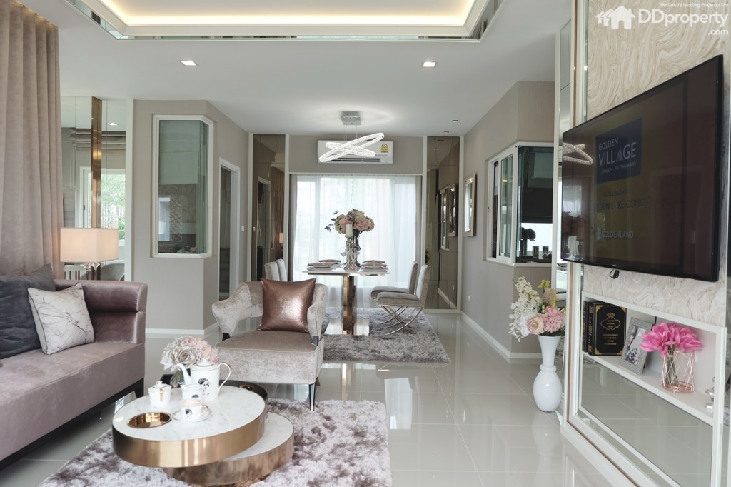 Golden Village PicDSCF1277-063