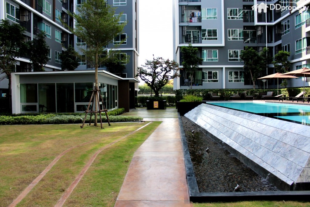 พื้นที่ทางเดินระหว่างตึก