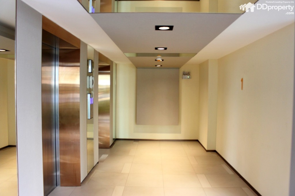 โถงลิฟท์