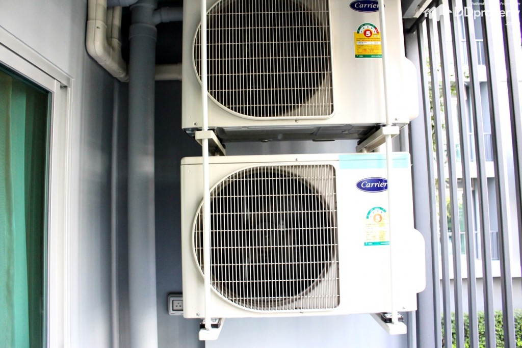 คอมเพรสเซอร์แอร์ยกลอย มีฉากกัน