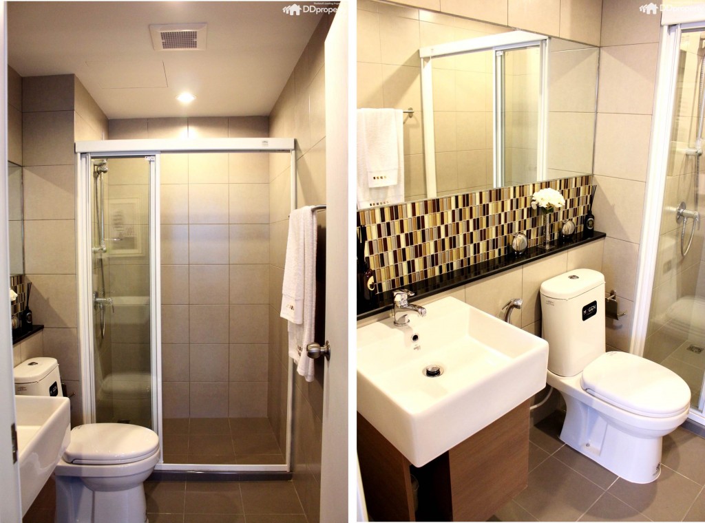 ภายในห้องน้ำแยกส่วนเปียก-แห้งอย่างชัดเจนด้วยฉากกั้นแบบ 3 ตอน โถสุขภัณฑ์เป็นของ Mogen อุปกรณ์ในห้องน้ำเป็นของ Cotto, Prema หรือเทียบเท่า