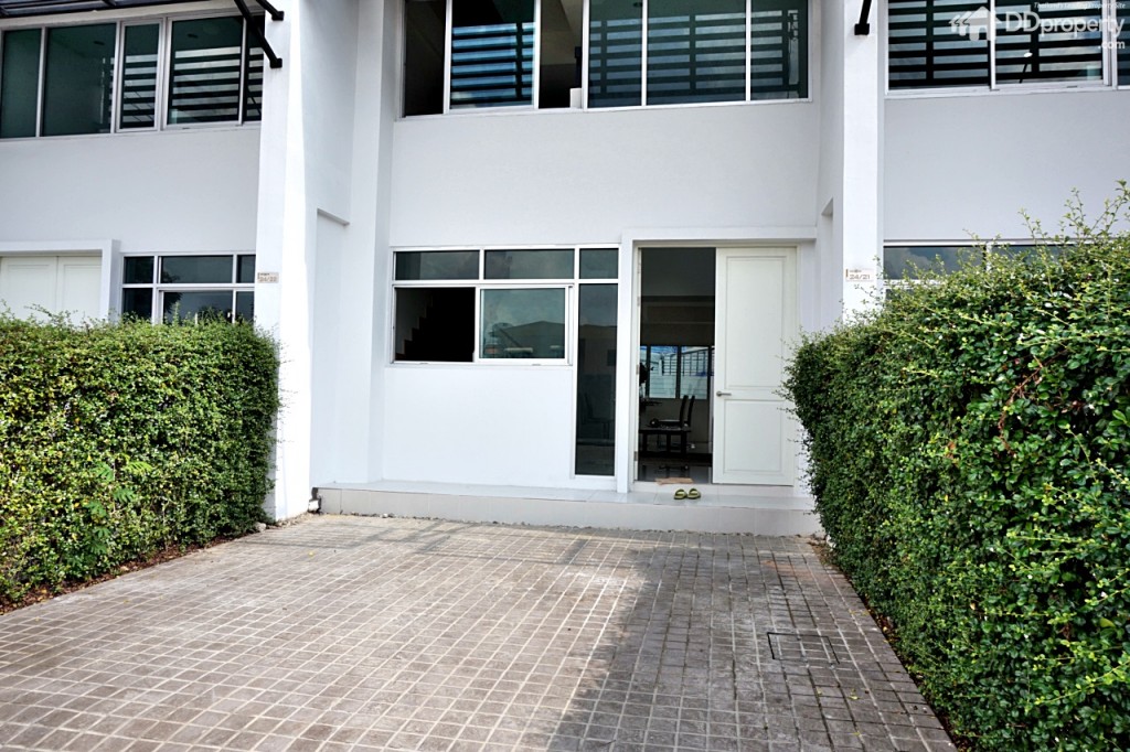 Kasadiva KalapapruekDSC04672