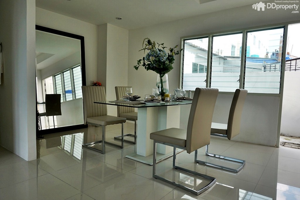 Kasadiva KalapapruekDSC04677