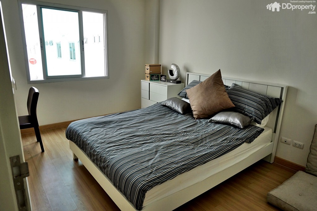 ในส่วนของชั้นสองจะมีห้องนอนเล็กสองห้อง