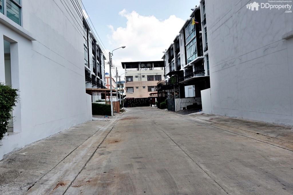 Kasadiva KalapapruekDSC04717