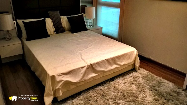 Molek Pine 4 Third Bedroom