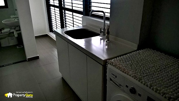 Molek Pine 4 Yard with Third Bathroom and Wet Kitchen Area