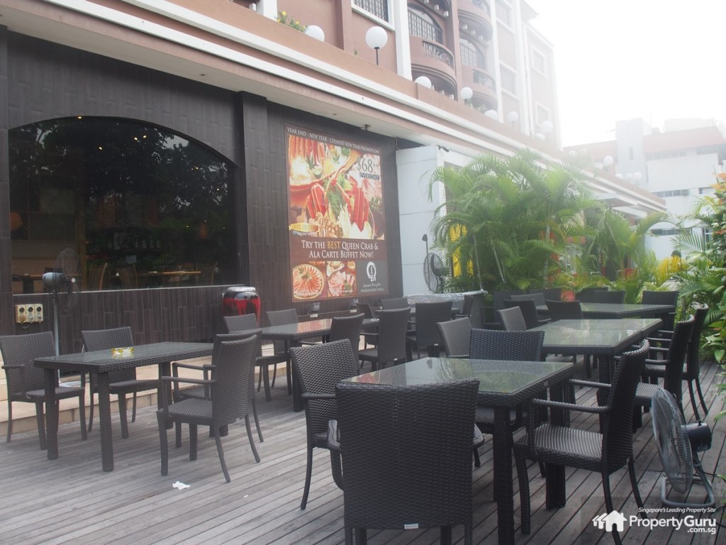 Nearby eateries to Robin Residences