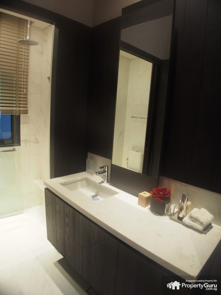 Robin Residences master bedroom en suite