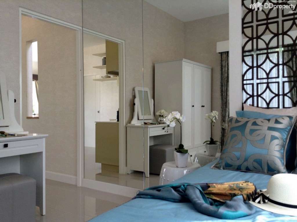 ห้องนอน 4 เป็นห้องอเนกประสงค์ สำหรับทำเป็นห้องนอนผู้สูงอายุ ห้องนอนแขกหรือดัดแปลงเป็นห้องเก็บของหรือห้องทำงานได้