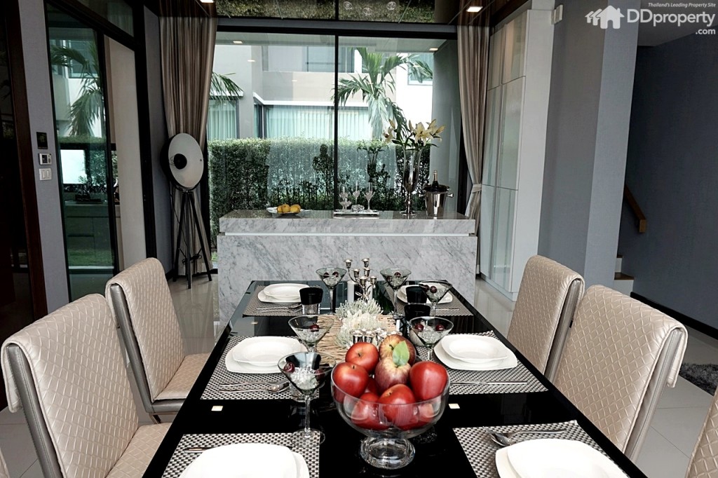 The Master_Interior16The Master PicDSC03291-101-019