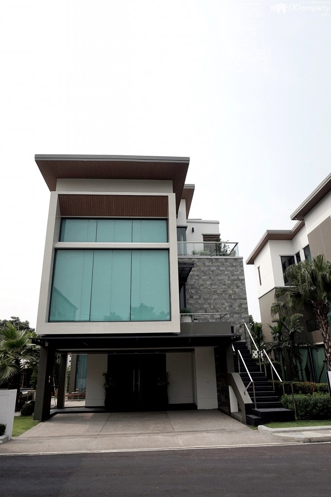 The Master_Interior2.0 The Master PicDSC03251-061-002