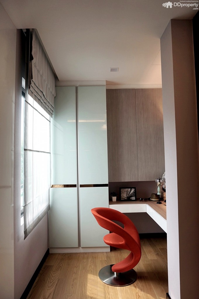 The Master_Interior43.7The Master PicDSC03378-187-054