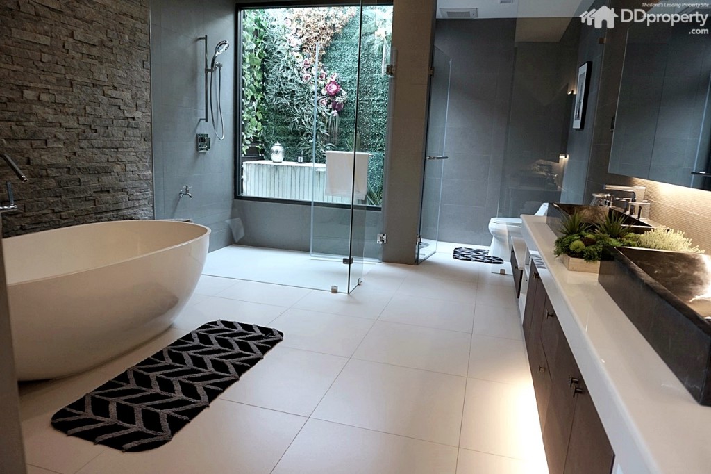 The Master_Interior43.8The Master PicDSC03380-189-055