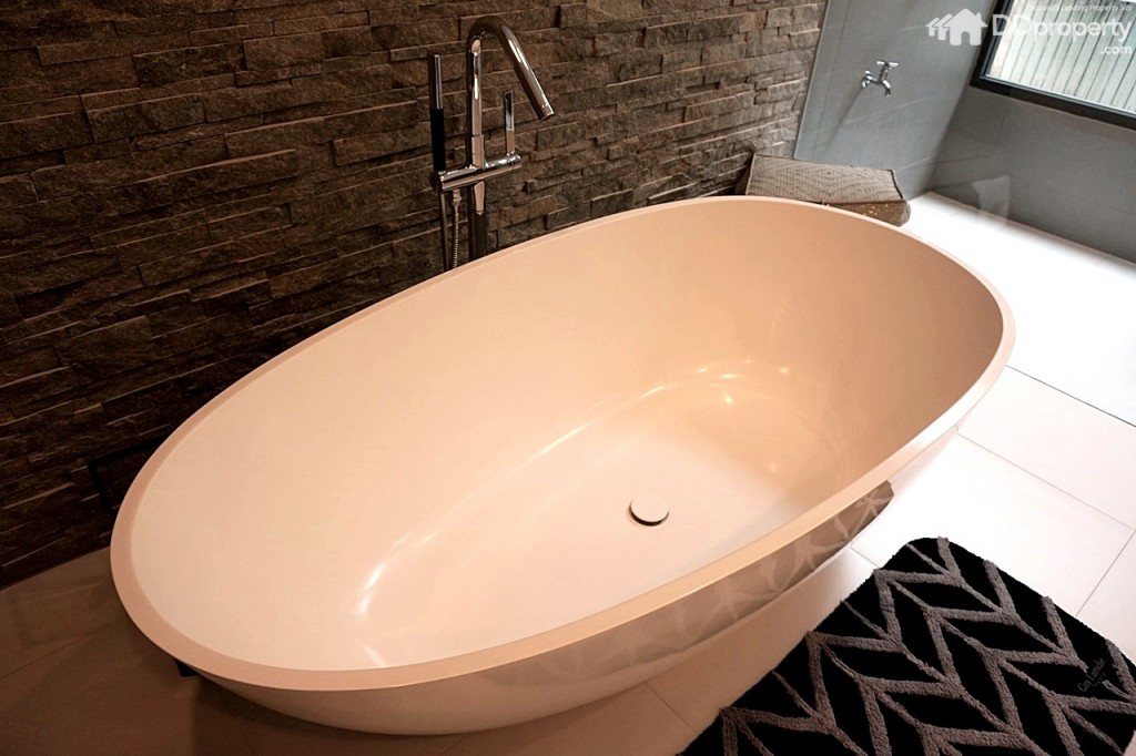 The Master_Interior43.9The Master PicDSC03384-193-056