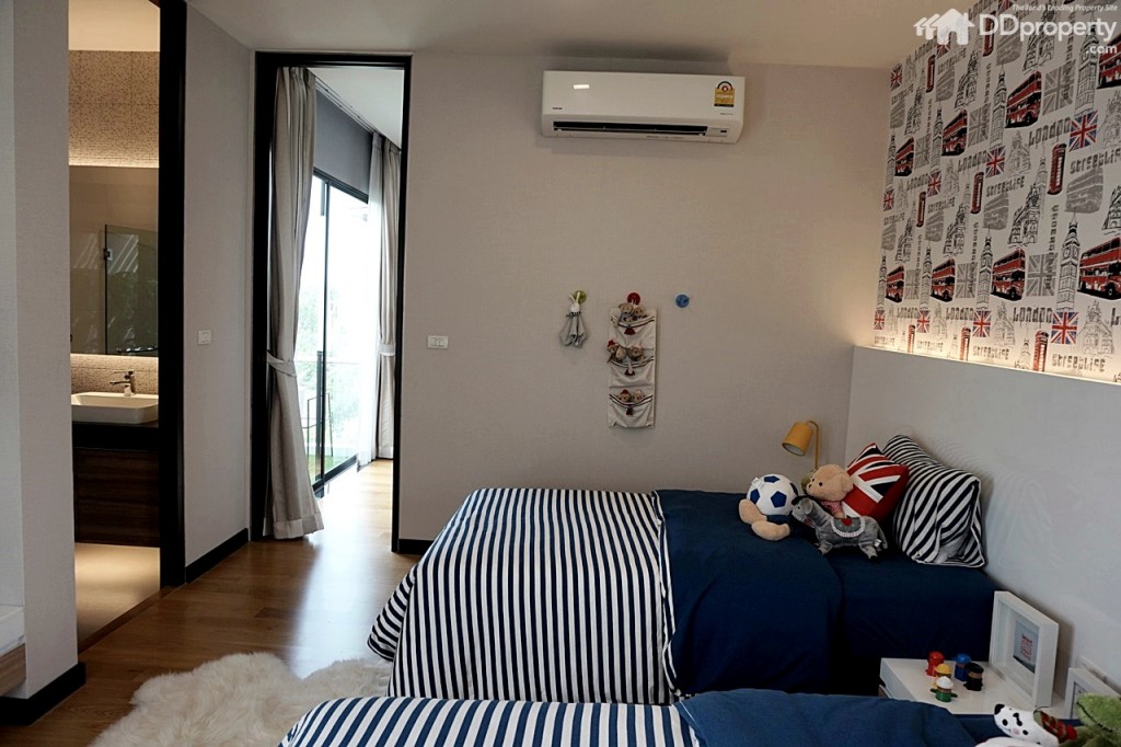 The Master_Interior69The Master PicDSC03419-228-076