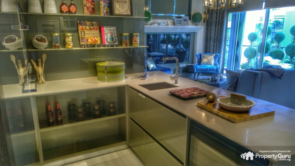 Dry kitchen island with wine cellar