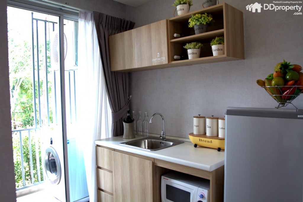 ห้องครัวจะอยู่ติดกับระเบียงเพื่อระบายอากาศ