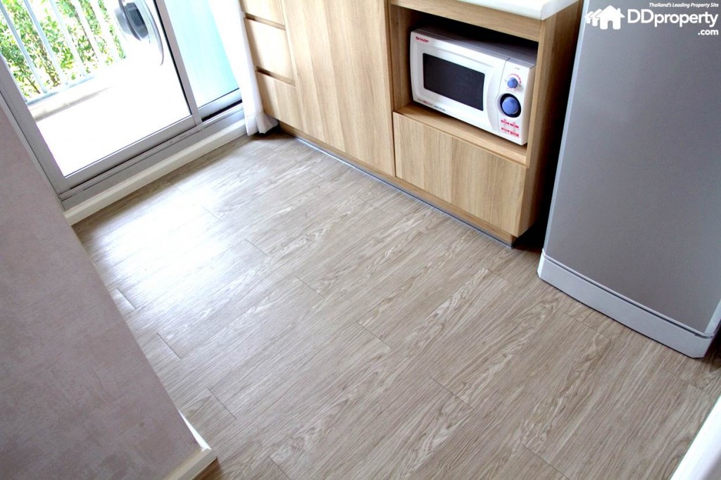 พื้นที่ทางเดินภายในห้องครัว ประมาณ 1 เมตร