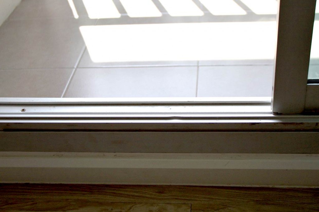 ยกขอบเพื่อให้เป็นสัดส่วนเพื่อความสะอาด