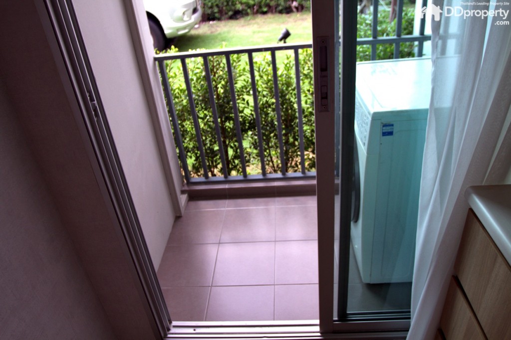 ระเบียงขนาด 1 x 2 เมตร โดยประมาณ