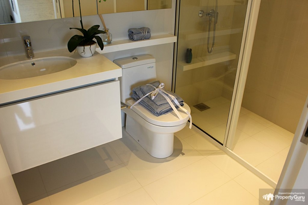 Photo of 2-room common bathroom