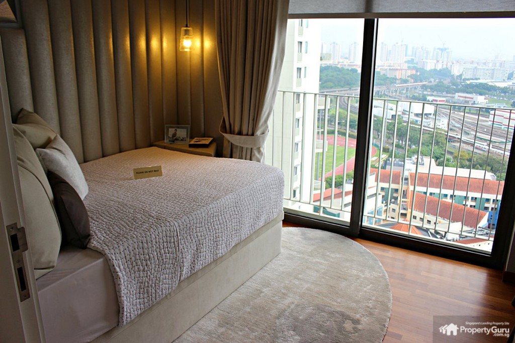 Photo of 2-room common bedroom with view