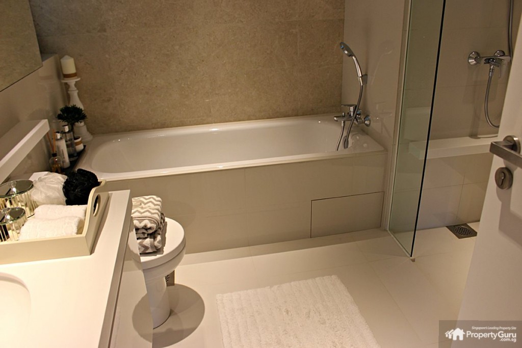 Photo of 3-room master bathroom