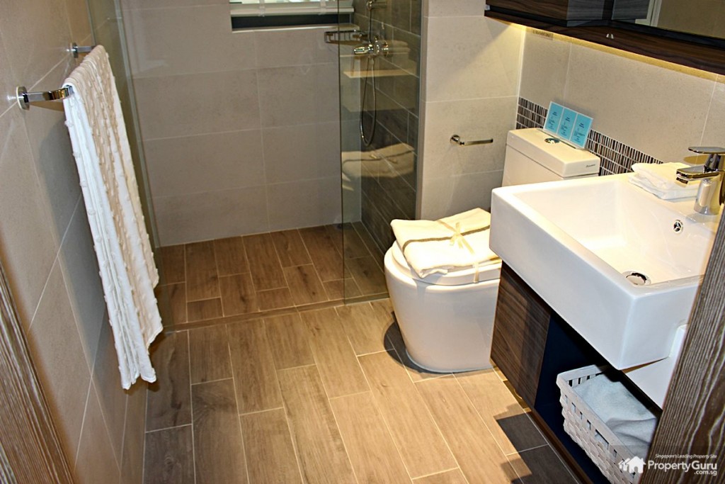 the terrace common bathroom